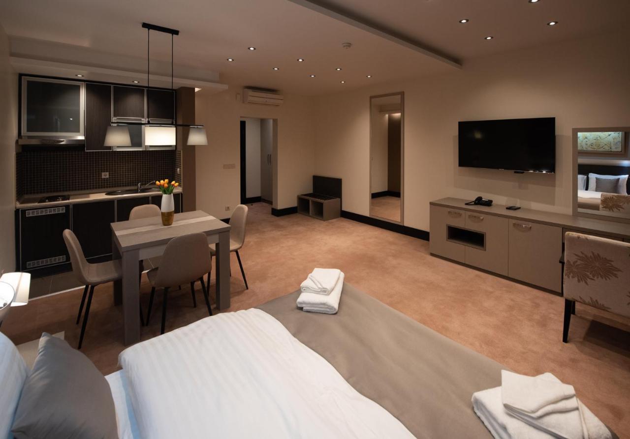 Hotel Sun 로즈니차 외부 사진